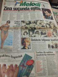 SABAH MELODİ GAZETESİ VE SABAH TELERAMA GAZETESİ KADINLARA ÖZEL - 19 Ağustos 1996 -Karikatürler-Walt Disney/Boncuk-Mort Walker-Dick Browne/Bizim Aile-Tom Armstrong/Marvin-Graham Allen-John Dodd/Kral Kedi-Süleyman Turan/Dön Artık-Astroloji-Bülent Kısa-Klinik-Meltem Pusat-Telerama Programı-Sabah Filmleri-Öğlen Filmleri-Akşam Filmleri-Erdoğan Sevgin- Tuğçe san-anap milletvekili-yüksel yalova-moskova-anadolu-sinema-eczane satır diye bizans-vural gökçaylı-ömer şerif-yol geçen anı-görevimiz tehlike-nezih tuncay-ercüment balakoğlu-engin özer-şerif aslan-aysel uzer-songül şener-dallas-intihar-çılgın bediş-selahattin taşdöğen-ekrem bora-sema özcan-cenker-fikret hakan-sevda karacaksa çizgi öyle olsun-şövalye-yalçın dümer-arkadaş-yılmaz güney-film avşar-kefenin cebi yok-izzet günay-haberler-türkan şoray-otomobil yarışları-türk sineması-haberler-sabah kahvesi