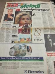 SABAH MELODİ GAZETESİ VE SABAH TELERAMA GAZETESİ KADINLARA ÖZEL - 29 Ekim 1996 -Karikatürler-Walt Disney/Boncuk-Mort Walker-Dick Browne/Bizim Aile-Tom Armstrong/Marvin-Graham Allen-John Dodd/Kral Kedi-Süleyman Turan/Dön Artık-Astroloji-Bülent Kısa-Klinik-Meltem Pusat-Telerama Programı-Sabah Filmleri-Öğlen Filmleri-Akşam Filmleri-Erdoğan Sevgin-Deniz arcak-dans albümü-cumhuriyeti seviyoruz-aslan kadını-atasay altın-emine beder-sofra dergisi-atatürk-29 ekim-cumhuriyeti-kaldırımda vahşet-ayşenur yazıcı-bir Demet tiyatro-demet akbağ-yılmaz erdoğan-selahattin önkibar-yüksek tansiyon-ayşe Ege soy-cennet-bir aile komedisi-onurlu ve lanetli-aşk hırsızları-hülya avşar-mahallenin muhtarları-cumhuriyet bayramı-özel bir dedektif-ilyas salman-dedektif köpek-sarı çiçek sokağı-küçük mücahit-yaşasın cumhuriyet-sahte dünyalar-bayram mesajları-yalan rüzgarı-bizimkiler