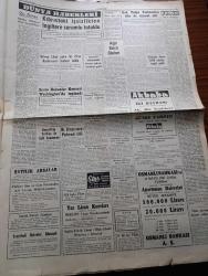 Cumhuriyet Gazetesi - 1 Haziran 1960 - Ağır Başlı Olalım Yazan Nadir Nadi Köşe Yazısı - Huduttan Kaçmak İsteyen 11 Mebus Yakalandı - Orgeneral Cemal Gürsel'in Dün Akşamki Basın Toplantısı - Sabık Liderler Seçimden Önce Muhakeme Edilecek - Milli Birlik Komitesi 27 Mayısı Anlatıyor - Yassıada'ya Sevkedilen Yüzelli Kişinin Tam Listesi Açıklandı - Divanı Ali Kuruluyor - Samet Ağaoğlunun Da Hudutta Ele Geçirdiği Rivayetlerin Bildiriliyor - İstanbul'da Sokağa Çıkma Yasağı 2 Saat Kısaltıldı - Korkunç Bir İstibdat İdaresi Tesisi İçin Ne Gibi Tedbirler İstenmişti - Dümensiz Gemi Yazan Rikkat Köknar Yazı Dizisi - Yıldızları Mahallesinde Komiserdim Beverly Hills Yazan Clinton Anderson Yazı Dizisi - Doktor Jivago Yazarı Boris Pasternak Öldü - Resimli Roman Başkasının Günahı Çizen Yves Sayol - Koruyucu Melekler Aşkın Gözleri Çizgi Roman - Hükümet Dün İzin Verdi İskoçya Milli Maçı Oynanıyor - Milli Güreş Takımı Gitti - Profesör Nimbüs'ün Maceraları - Dün Koyamadığımız  Yazı Ve Resimler Hürriyet