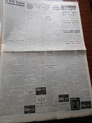 Cumhuriyet Gazetesi - 1 Haziran 1960 - Ağır Başlı Olalım Yazan Nadir Nadi Köşe Yazısı - Huduttan Kaçmak İsteyen 11 Mebus Yakalandı - Orgeneral Cemal Gürsel'in Dün Akşamki Basın Toplantısı - Sabık Liderler Seçimden Önce Muhakeme Edilecek - Milli Birlik Komitesi 27 Mayısı Anlatıyor - Yassıada'ya Sevkedilen Yüzelli Kişinin Tam Listesi Açıklandı - Divanı Ali Kuruluyor - Samet Ağaoğlunun Da Hudutta Ele Geçirdiği Rivayetlerin Bildiriliyor - İstanbul'da Sokağa Çıkma Yasağı 2 Saat Kısaltıldı - Korkunç Bir İstibdat İdaresi Tesisi İçin Ne Gibi Tedbirler İstenmişti - Dümensiz Gemi Yazan Rikkat Köknar Yazı Dizisi - Yıldızları Mahallesinde Komiserdim Beverly Hills Yazan Clinton Anderson Yazı Dizisi - Doktor Jivago Yazarı Boris Pasternak Öldü - Resimli Roman Başkasının Günahı Çizen Yves Sayol - Koruyucu Melekler Aşkın Gözleri Çizgi Roman - Hükümet Dün İzin Verdi İskoçya Milli Maçı Oynanıyor - Milli Güreş Takımı Gitti - Profesör Nimbüs'ün Maceraları - Dün Koyamadığımız  Yazı Ve Resimler Hürriyet