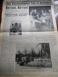 Cumhuriyet Gazetesi - 1 Haziran 1960 - Ağır Başlı Olalım Yazan Nadir Nadi Köşe Yazısı - Huduttan Kaçmak İsteyen 11 Mebus Yakalandı - Orgeneral Cemal Gürsel'in Dün Akşamki Basın Toplantısı - Sabık Liderler Seçimden Önce Muhakeme Edilecek - Milli Birlik Komitesi 27 Mayısı Anlatıyor - Yassıada'ya Sevkedilen Yüzelli Kişinin Tam Listesi Açıklandı - Divanı Ali Kuruluyor - Samet Ağaoğlunun Da Hudutta Ele Geçirdiği Rivayetlerin Bildiriliyor - İstanbul'da Sokağa Çıkma Yasağı 2 Saat Kısaltıldı - Korkunç Bir İstibdat İdaresi Tesisi İçin Ne Gibi Tedbirler İstenmişti - Dümensiz Gemi Yazan Rikkat Köknar Yazı Dizisi - Yıldızları Mahallesinde Komiserdim Beverly Hills Yazan Clinton Anderson Yazı Dizisi - Doktor Jivago Yazarı Boris Pasternak Öldü - Resimli Roman Başkasının Günahı Çizen Yves Sayol - Koruyucu Melekler Aşkın Gözleri Çizgi Roman - Hükümet Dün İzin Verdi İskoçya Milli Maçı Oynanıyor - Milli Güreş Takımı Gitti - Profesör Nimbüs'ün Maceraları - Dün Koyamadığımız  Yazı Ve Resimler Hürriyet