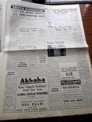 Cumhuriyet Gazetesi - 15 Haziran 1960 - Polis Ve Politika Yazan Nadir Nadi Köşe Yazısı - Milli Birlik Komitesinin Dünkü Tebliği Milli İnkılap Hareketi Hiçbir Şahıs Ve Zümrenin Lehine Yapılmamıştır- Sabıkların Duruşması İstanbulda Yapılacak - Celal Bayar Ve Adnan Menderes'e Gönderilen Eşyalar - Üsküdar Vapuru Faciası İle İlgili Bir İddia - Devlet Ve Hükümet Başkanı Orgeneral Cemal Gürsel - Umumi Af Çıkarmak İçin Hazırlık Başladı - Demokrat Parti İçin Nasıl Para Toplandı -  Yıldızlar Mahallesinde Komiserdim Beverly Hills Yazan Clinton Anderson Yazı Dizisi - Niçin Atatürk Hasan Ali Yücel Köşe Yazısı - Dümensiz Gemi Yazan Rikkat Köknar Yazı Dizisi - Tito Tarafsız Devletleri Sulhü Kurtarmaya Çağırdı - Afrika Devletleri Konferansı Açıldı - At Vebası Hastalığı Irak'tan Güney Doğu İllerimizden Sirayet Etti - Madagaskar 25 Haziran'da Bağımsızlığa Kavuşacak - Zeka Testlerinin Zararlı Olduğu Anlaşıldı -Başkasının Günahı Çizen Yves Sayol -  Beden Terbiyesi Umum Müdürü Hüsamettin Güreli
