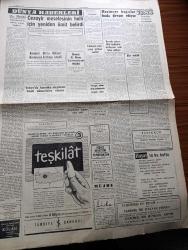 Cumhuriyet Gazetesi - 16 Haziran 1960 - Ordu Yalnız Milletin Hizmetindedir Yazan Nadir Nadi Köşe Yazısı - Milli Birlik Partisi Kurulmayacak ve Bu İsim Parti Adı Da Olamayacak - Milli Komite Kemerlerini Sıkmamız Lazımdır Dedi - Refik Koraltan'ın 100 Bin Liralık Bina Vergi Borcu Tesbit Edildi - Milli İnkılap Aleyhtarı Bir Toplantıya Baskın Yapıldı - 19 Mayıs Gösterileri 26 Haziran'da Yapılacak - Kayıp Üniversitelilerin Sayısı Yediye Yükseldi - Yıldızlar Mahallesinde Komiserdim Beverly Hills Yazan Clinton Anderson Yazı Dizisi - Dümensiz Gemi Yazan Rikkat Köknar Yazı Dizisi - Cezayir Meselesinin Hali İçin Yeniden Ümit Belirdi - Koruyucu Melekler Aşkın Gözleri Çizgi Roman - Resimli Roman Başkasının Günahı Çizen Yves Sayol - Adını Kaybeden Adam Çeviren Hatice Vildan Yazı Dizisi - Yeni Beden Terbiyesi Umum Müdürü Hüsamettin Güreli Kimdir - Türkiye İtalya Amatör Milli Takımları Oynuyor - Beşiktaş'ın Rakipleri Belli Oluyor - Galatasaray Transfere Şimdiden Başlıyor - Kadri Aytaç
