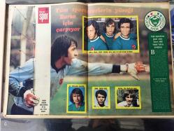 HAYAT SPOR DERGİSİ - 26 ŞUBAT 1975 - SAYI: 9 - CİLT: 3 - GİRESUNSPOR 1975 TAKIM KADROSU POSTERİ - BANDIRMASPOR 1975 TAKIM KADROSU POSTERİ - GALATASARAY'LI TEZCAN ve SİNAN - SÜHA BAŞARAN - ODHAN BAYKARA - NAZİF KURAN, BOKS - ÖMER BESİM - DINAMO KIEV - DOĞAN KAYNAR - VOLKAN YİĞİT - DOĞAN KAYNAR - AEROFLOT - MUSTAFA DAĞ - ALİ HOŞFİKİRER - KAZIM KANAT - OKAN YÜKSEL - MUAMMER TUNCER - BEŞİKTAŞ GALATASARAY'I MAĞLUP ETTİ - FENERBAHÇE - GİBSS REKLAMI - ZİNNUR - CEM ATABEYOĞLU - ÖMER KARADAĞ - ŞENGÜN KAPLANOĞLU - DOKTOR ERTUĞRUL AKINCI - AYHAN TEMİZSOY - ARKA KAPAK, BOLUSPOR'LU RIDVAN ERTAN POSTERİ - POSTERLİ 32 SAYFA TAM TAKIM SPOR DERGİSİ
