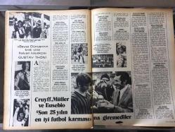 HAYAT SPOR DERGİSİ - 26 ŞUBAT 1975 - SAYI: 9 - CİLT: 3 - GİRESUNSPOR 1975 TAKIM KADROSU POSTERİ - BANDIRMASPOR 1975 TAKIM KADROSU POSTERİ - GALATASARAY'LI TEZCAN ve SİNAN - SÜHA BAŞARAN - ODHAN BAYKARA - NAZİF KURAN, BOKS - ÖMER BESİM - DINAMO KIEV - DOĞAN KAYNAR - VOLKAN YİĞİT - DOĞAN KAYNAR - AEROFLOT - MUSTAFA DAĞ - ALİ HOŞFİKİRER - KAZIM KANAT - OKAN YÜKSEL - MUAMMER TUNCER - BEŞİKTAŞ GALATASARAY'I MAĞLUP ETTİ - FENERBAHÇE - GİBSS REKLAMI - ZİNNUR - CEM ATABEYOĞLU - ÖMER KARADAĞ - ŞENGÜN KAPLANOĞLU - DOKTOR ERTUĞRUL AKINCI - AYHAN TEMİZSOY - ARKA KAPAK, BOLUSPOR'LU RIDVAN ERTAN POSTERİ - POSTERLİ 32 SAYFA TAM TAKIM SPOR DERGİSİ