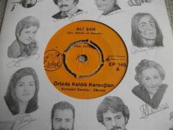 8 - ALİ ŞAN - Ortada kaldık Karaoğlan - Kömür gözlüm ateşine düşeli