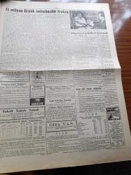 Ulus Gazetesi - 3 Haziran 1960 - 27 Mayıs Dersi Yazan Yakup Kadri Karaosmanoğlu Köşe Yazısı - 75 Milyon Liralık Suistimal İçyüzü - Hürriyet Şehitleri İçin Anıt Rektör Sıddık Sami Onar Bu Konuda Dün Bir Demeç Verdi - İçişleri Bakanı Tümgeneral Muharrem İhsan Kızıloğlu Bulunan Cesetler Bildirilecektir - Kabine Bugün Anıtkabir'i Ziyaret Edecek - Emniyet Altına Alınan Sabıklar - Burhanettin Uluç Paşa 27 Mayısı Anlattı - Yeni Devrin Kültür Ocakları Yazan Bülent Ecevit - Samet Ağaoğlu Nasıl Yakalandı - Billur Köşk Yazan Elizabeth Caddell Yazı Dizisi - Polonya'da Yeniden Ayaklanmalar Oldu - Dış Politika Yazan Ahmet Şükrü Esmer - Kıbrıs Meselesi Avam Kamarasında - Orduya Şükran Orgeneral Cemal Gürsel'e Telgraflar Devam Ediyor - Dünya Basını Milli İnkılabımızı Övüyor - Eyüp Demirspor'u İlk Devrede Yendi - PTT Hacettepe'yi De 3 0 Mağlup Etti - Davis Kupasını Asya Grubu Finali - Havagücü Kıbrıs'a Gidiyor - Muştalı Bayrak Koşusu - Altınordu 2 Adalet 1