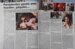 SABAH DERGİ GRUBU-SİNEMA DERGİSİ-POPÜLER SİNEMA DERGİSİ-5.000.000TL-2004-SAYI:5-MAYIS-BİLİMKURGUNUN YENİ TRENDİ:SİBERPUNK-TAKVIM KIZLARI-UÇAN SÜPÜRGE'NIN FILMLERI-EFSANE HİÇ BU KADAR GÖRKEMLİ OLMADI-TROY-KAHRAMANLAR BİRARADA-VAN HELSING-JANE CAMPION VE IN THE CUT-AYIN YENI DVD'LERI-THE DAY AFTER TOMORROW-HOLLYWOOD YAZININ İLK FİLMLERI TÜRKIYE'DE-DESTANLARIN ANASI TRUVA-HAYATIM ÇİZGİ ROMAN-AMERICAN SPLENDOR-DÜNYA DONUP KALINCA-YARINDAN SONRA-HAL VE GİDİŞ FENA-ŞEYTANA KARŞI-KAHRAMANLARDAN EKIP ÇALIŞMASI-VAN HELSING-SÜPÜRGE YERE İNMİYOR-BAK ŞU SOYGUNA-ANTI KORFORMIST KADINLARA KARŞI-FRANNIE HANIMIN GÜNDÜZ DÜŞLERİ-TUTKU ESIRLERI-BOX OFFICE-ELEŞTİRİLER-KELEBEK ETKISI-INSAN LEKESI-THE DREAMERS-ÖLÜLERİN ŞAFAĞI-ÖZEL SEANS-PROFILLER-JAKE GYLLENHAAL-RICHARD ROXBURG-MARK RUFFALO-JULIA STILES-IŞIK VE GÖLGE-ATILLA DORSAY-KÜLT FİLMLER-ZARDOZ-EV EĞLENCESİ-SİNEMA ÇIKIŞI-CEM ÖZER-SİNEMATOGRAFİK CAZ-BİLGE OLGAÇ-BAY SMITH JERSEY'DEN GİTMİYOR-A'DAN Z'YE SENARYO YAZMA TEKNİĞİ-GEZİCİ FESTİVAL'DE PARİS HAVAS