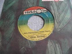 11 - YÜKSEL ÖZKASAP - Seher vakti evinizden - Beyaz atlı