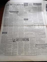 Ulus Gazetesi - 23 Haziran 1960 - Memleket Adamı Ve Parti Şefi Yazan Yakup Kadri Karaosmanoğlu Köşe Yazısı - İnsan Ve Sadakat Yazan Bülent Ecevit Köşe Yazısı - Milli Birlik Komitesi Yarın And İçiyor - And İçme Töreni Saat 18,de Büyük Millet Meclisi Binasında Yapılacak - Başkan Orgeneral Cemal Gürsel Gazete Sahip Ve Başyazarlarını Bu Sabah Kabul Edecek - Sekiz General 2 Subay Nezarette - Atatürk'ün Manevi Huzurunda Türk Milleti İle Türk Polisi El Ele - Billur Köşk Yazan Elizabeth Caddell Yazı Dizisi - Yirmi Yedi Mayıs Ruhu Yazan Şinasi Özdenoğlu - İstanbul Valisi Ethem Yetkiner İle İstanbul Belediye Başkanı Kemal Aygün Eroin Kaçakçılığı Yapmışlar - Demokrat Parti Zamanında Ticaret Ve Sanayi Odaları Parti Lokaline Dönmüştü - Hazineye Altın Ve Mücevher Yağmuru -  Köylere Gazete Gönderme Kampanyası Devam Ediyor - Olur Mu Böyle Olur Mu Kardeş Kardeşi Vurur Mu Yazan Altan Öymen Yazı Dizisi - Olimpiyata 6 Branşta 45 Sporcuyla Katılacağız - Cemal Gürsel Kupasında Fenerbahçe Vefa'yı Yendi