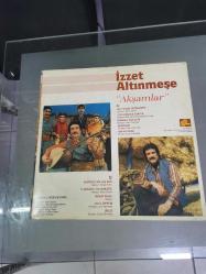 İZZET ALTINMEŞE AKŞAMLAR KAPAK 8 BOŞ KAPAK PLAK YOK