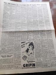 Havadis Gazetesi - 22 Kasım 1960 - Kurucu Meclis Yasası Cemal Gürsel'e Takdim Edildi - Savcı Refik Koraltan  İçin 1 5 Yıl Hapis Talep Etti - Orhan Kabibay'da Dün Brüksel'e Hareket Etti - Japon Anayasası Değiştirilmiyor - Vali Refik Tulga Şehir Meselesi Üzerindeki Geniş Bilgi Verdi - Boğa Güreşçisi - Lüks Nermin Beraatini İstedi -  Sultanahmet Cezaevinin Önünde Tahliye Edilecek Yakınlarını Bekleyenler Fotoğraf - Orhan Seyfi Orhon Köşe Yazısı - Deliler Gülüyor Yazan Süleyman Tekil Yazı Dizisi - Temel Reis Çizen Ralph Stein - Feza Hakkında Bilgi Toplayan Balonlar - Bu Ceset Kimin Yazan W. J. Yazı Dizisi - Affetmeyen Kadın Yazan Jean P. Moerau Yazı Dizisi - Eski Mısır Kralı Faruk'un Gizli Aşk Müzesi Açıklandı - 2000 Senesinde Londra'ya Artık Yağmur Yağmayacak - Bu Hafta Lig Maçı Ve Toto Yok - A Takımdan Sonra B Takımda Kampa Girdi - Mithatpaşa Stadının Işık Tertibatı Hazırlıkları Sona Erdi - Galatasaray Olimpiyakosla Oynuyor - Bulgaristan Maçını Halit Kıvanç Anlatacak