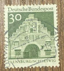 Almanya Pulu - Germany Stamp - Postadan Geçmiş Pul Filateli - DAMGALI - TARİHİ FLENSBURG ŞEHİR KAPISI TEMALI PUL , 30 PARA - YABANCI PULLAR, NOSTALJİK DOĞUM GÜNÜ HEDİYESİ