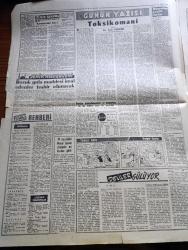 Havadis Gazetesi - 27 Kasım 1960 - Vinylex Ve Nedim Ökmen Davaları Anayasa Davası İle Birleştirildi - 6 7 Eylül Davası Savcının Mütalaası İçin 3 Aralık Tarihine Talik Edildi - Kurucu Meclis Yasası Dün Milli Birlik Komitesine Verildi - Füruzan Tekil Beraat Etti - Demokrasiye İnanmak Yaşam Gökhan Evliyaoğlu Köşe Yazısı - Karıştırıcılar Kim Yazan Orhan Seyfi Orhon Köşe Yazısı - Temel Reis Çizen Ralph Stein - Deliler Gülüyor Yazan Süleyman Tekil Yazı Dizisi - Halide Dolu Ressam Oldu - Basından Özetler - Bütün Sporcular İçin Af Çıktı - Affetmeyen Kadın Yazan Jean P. Moreau Yazı Dizisi - Bulmaca - Ankara Radyosu Programı - Bu Ceset Kimin Yazan W. J. Yazı Dizisi - İstanbul Şehir Tiyatrosu Programı - Milli Futbol Takımımızdan Zafer Bekliyoruz - Antrenör Puppo Sandro - A Milli Takımımız Bulgaristan Karşısında - Varol Ürkmez - Turgay Şeren - İsmail Kurt - Metin Oktay Fotoğraf - Can Bartu Fotoğraf - Lefter Küçükandonyadis Fotoğraf - A Milli Takım Futbolcuları Foto - Bulgaristanla İlk Milli Maç