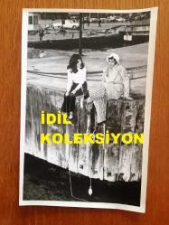 NEJAT UYGUR'UN ORİJİNAL 6'LI FOTOĞRAF SETİ - 18 x 12 cm ve 24 x 18 cm EBADINDA 6 ADET FOTOĞRAF - SİYAH & BEYAZ - NEJAT UYGUR'UN BİR YEŞİLÇAM FİLMİNDEN ÇEKİLMİŞ 6 FARKLI KARE