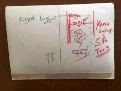 NEJAT UYGUR'UN ORİJİNAL FOTOĞRAFI - 17,5 x 12,5 cm EBADINDA - SİYAH & BEYAZ - NEJAT UYGUR'UN SAHNEDE EŞİ NECLA UYGUR İLE EL ELE TUTUŞUP SEYİRCİLERİ SELAMLADIĞI ANLARDAN GÜZEL BİR KARE