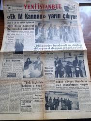 Yeni İstanbul Gazetesi - 20 Kasım 1960 - Birlik İhtiyacımız Yazan Habib Edib Törehan Köşe Yazısı - Ek Af Kanunu Yarın Çıkıyor - Milli Birlik Komitesi Kanunu Dün  Kabul Etti - Müşavirlerden 6 sı Daha Yurd Dışına Gönderildi - Bebek Davası Adnan Menderes Dün Müdafaasını Yaptı - Türk İşçisi de Hakkını Alacak - Meçhul Sevgili Nakleden Refik Özdek Yazı Dizisi - Sakallı Diktatörü Karşı Uçak Gemisi - James Bond Çizen Jan Fleming - Cici Teyze Çizen Saunders Ve Ernst - Eğlence Rehberi - İstanbul Ankara Radyosu Programı -  Kızıllar Küba'yı Silah Deposu Haline Getirmiş - Birleşik Amerika'nın Yeni Devlet Başkanının Enteresan Bir Yazısı Yazan John F. Kennedy - Doris Day Nasıl Artist Olduğuna Şaşıyormuş - Fenerbahçe Altınordu'ya Puan Kaptırdı - Yüksek Adalet Divanı Önünde Yassıada Duruşması