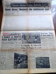 Yeni İstanbul Gazetesi - 20 Kasım 1960 - Birlik İhtiyacımız Yazan Habib Edib Törehan Köşe Yazısı - Ek Af Kanunu Yarın Çıkıyor - Milli Birlik Komitesi Kanunu Dün  Kabul Etti - Müşavirlerden 6 sı Daha Yurd Dışına Gönderildi - Bebek Davası Adnan Menderes Dün Müdafaasını Yaptı - Türk İşçisi de Hakkını Alacak - Meçhul Sevgili Nakleden Refik Özdek Yazı Dizisi - Sakallı Diktatörü Karşı Uçak Gemisi - James Bond Çizen Jan Fleming - Cici Teyze Çizen Saunders Ve Ernst - Eğlence Rehberi - İstanbul Ankara Radyosu Programı -  Kızıllar Küba'yı Silah Deposu Haline Getirmiş - Birleşik Amerika'nın Yeni Devlet Başkanının Enteresan Bir Yazısı Yazan John F. Kennedy - Doris Day Nasıl Artist Olduğuna Şaşıyormuş - Fenerbahçe Altınordu'ya Puan Kaptırdı - Yüksek Adalet Divanı Önünde Yassıada Duruşması