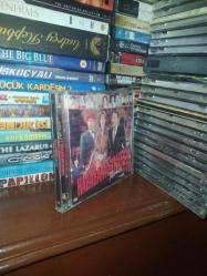 Efemera - Hababam Sınıfı Merhaba VCD Film ( Halit Akçatepe,Hülya Koçyiğit,Mehmet Ali Erbil,Zeki Alasya,Sümer Tilmaç,Şafak Sezer...) - kitantik - kitaLog