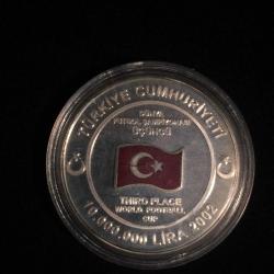2002 YILI DÜNYA FUTBOL ŞAMPİYONASI 3.SÜ TÜRKİYE HATIRA PARASI TC. DARPHANE HATIRA GÜMÜŞ / MİNELİ 170