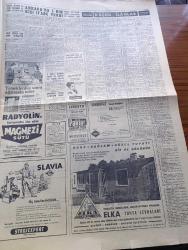 Milliyet Gazetesi - 15 Eylül 1960 - Okul İnşası İçin Vergi Konmuyor  - Kabzımallara Hali Terk Emri Verildi - Düşük Demokrat Parti İktidarı 30 Cami Yıktırmış 65 Camii De Kapatmış - Ermeni Patriği Haçaduryan Düşük Başbakan Adnan Menderes'e Yolladığı Mektup Yüzünden Üzgünüm Diyor - Diyarbakır'da Petrol Bulundu - Muzaffer Özdağ 1919 İhtilali Hedefine Ulaşamamış Bir İhtilaldir Dedi - Galatasaraylı Metin Oktay Dün Cezaevine Girdi - Kongoda Ordu İdareyi Ele Aldı - Ankara'da 2 Bin Kişi İfade Verdi - Beş Kadın Daha Çarşafını Çıkardı - Çetin Altan Köşe Yazısı - İstanbul Ankara Teknik Üniversite Radyosu Programı - Bugünkü Burç Falı - Gördüğüm Rusya Röportaj Ömer Sami Coşar Yazı Dizisi - Abdülcanbaz'ın Maceraları Çizgi Roman Çizen Turhan Selçuk - Cici Can Çizen Bedri - Sahne Aşkları Çizen Leonard Starr - Demir Yumruk John C. Murphy - Uçan Avustralyalı Herb Elliot - Yakut Gözlü Kedi Yazan Ümit Deniz Yazı Dizisi - Rapid Beşiktaş'ı Farklı Mağlup Etti - Beşiktaş Galatasaray Ankara'da Gece Maçı Yapacak