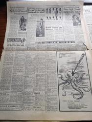 Hürriyet Gazetesi - 4 Ağustos 1960 - 235 General Ve Amiral Emekliye Ayrıldı - Türk Ordusu Gençleştiriliyor - Genelkurmay Başkanlığına Orgeneral Cevdet Sunay Getirildi - Milli Savunma Bakanı Fahri Özdilek de Tekaüt Oldu - Dernekler Politikadan Uzak Kalacak - Amerika İthalat İçin 34 Milyon Dolar Verdi - Akşehir'de Daha Da Ucuzladı - 32 Yaşını Dolduran Eski Bir Dubanın Yerine 30 Dakikada Yenisi Kondu -  Gençlere İşkence Yapan Sahte Bir Polis Yakalandı -  İsimsiz Kadın Aşk Ve His Romanı Yazan Theresa Drake Yazı Dizisi - Dedektif Nik'in Maceraları Çizgi Roman - Hem Sağır Hem Dilsiz Sanığın İfadesini Almaktadır Kabil Olmadı - Mukaddes Sır Aşk Ve Macera Romanı Çizen Faruk Geç - Hürrem Sultan Yazan Feridun Fazıl Tülbentçi Yazı Dizisi - Vivien Leigh Stewart Granger'le Gönül Avutuyor - Olimpiyatların Kuruluşundan Beri En Çok Madalya Kazanan Memleket Amerika - Binici Nail Gönenli Domino İle Yine Birinciliği Kazandı - Fenerbahçe'nin Tertiplediği Balkan Kupası Maçlarına Yunanistan Katılacak