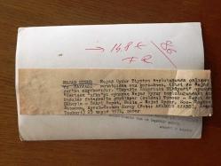 NEJAT UYGUR'UN ORİJİNAL FOTOĞRAFI - 18 x 12 cm EBADINDA - SİYAH & BEYAZ - NEJAT UYGUR TİYATRO TOPLULUĞUNDA ÇALIŞAN 17 ve TAYFASI SANATÇILARININ 10'U KARI-KOCA, 2'Sİ İSE NEJAT UYGUR'UN AKRABASIDIR, BEYOĞLU YAKASININ HİKAYESİ OYUNUNDA PERİŞAN RIFKI'YI NEJAT UYGUR CANLANDIRMIŞTIR, TOPLULUKTAKİ KARI-KOCA OYUNCULAR; TUNCER ERTEN & SEVGİ ERTEN - BAHRİ BEYAT & SÜHEYLA BEYAT - NEJAT UYGUR & NECLA UYGUR - TAŞKIN BABACAN & ECE BABACAN - TEOMAN AKSOY & AYSEL AKSOY, ÇİFTLERİDİR - 23 MAYIS 1971 TARİHİNDE GÖSTERİ SONRASINDA TOPLUCA ÇEKİLMİŞ GÜZEL BİR HATIRA FOTOĞRAFI