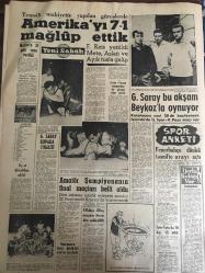YENİ SABAH GAZETESİ 12 HAZİRAN 1963 YIL :26 SAYI :8709--Barzani nin başı için para vadedildi --Kabinede ki üç CKMP li Bakan da dün istifa etti --Düğün evine dinamit attı --28 Sanığın daha sorgusu yapıldı ---İstanbul nüfusun 937.000 i Anadolu--Tahran da fevkalade tedbirler alındı ---Üç Valinin makam arabaları çarpıştı ---Doktor Ward ve Rus Deniz Albayı olayın karanlık çehreleri --Bulduğu 70 bin lirayı  sahibine teslim etti ---Corioalan ın sırası mı ?: Siyavuşgil --Yıldırım çarpmasından beş kişi daha öldü --Sinema mevsimi kapanırken başarılı bir Meksika filmi :Asiler Çarpışıyor --Haftanın Portresi : Maria Laforet --Amerika yı 7-1 mağlup ettik --Galatasaray bu akşam Beykoz la oynuyor --Amatör Şampiyonanın Final Maçları Belli Oldu --Galatasaray Kupa da Finalist --Fenerbahçe dünkü tasnifte arayı açtı --Nedim e 21 gün ceza verildi ---Kavga da ezilen bir çocuk öldü --