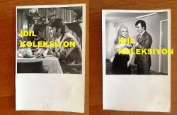EFKAN EFEKAN'IN ORİJİNAL 2'Lİ FOTOĞRAF SETİ - 18 x 12 cm EBADINDA 2 ADET FOTOĞRAF - SİYAH & BEYAZ - EFKAN EFEKAN'IN 1960'LARDA YEŞİLÇAM'DAKİ BİR FİLMİNDEN 2 FARKLI KARE, EFKAN EFEKAN ve KADIN OYUNCUNUN YANYANA OLDUĞU BİR SAHNE ve RESTORANDAN BİR SAHNE, EFKAN EFEKAN TAKIM ELBİSESİYLE