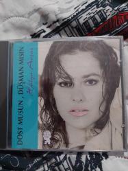 Hülya Avşar dost musun düşman mısın ambalajında CD