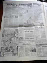 Akşam Gazetesi - 19 Eylül 1960 - İhtilal Duraklamasın Yazan Aydemir Balkan Köşe Yazısı - İş Seferliği İlan Ediliyor - Alparslan Türkeş Polemiklerle Halkı Meşgul Etmemek Gerek Dedi - Osman Bölükbaşı İstanbul'da - Farah Diba Çocuğunu 20 25 Ekim'de Dünyaya Getirecek - Sanıkların Her Biri 3 Avukat Tutabilecek - 93 İhtilali Yazan A.Z. Kozanoğlu Yazı Dizisi - Müşerref Hekimoğlu Köşe Yazısı - Kızkulesi Kahramanı Çizen Suat Yalaz - Burası Amerika Yazan Seyhan Bilbaşar - Günahım Seni Sevmek Aşk Ve His Romanı Resimleyen Remzi - UNESCO Türkiye Milli Komisyonu Toplanıyor - 27 Mayıs Devrimini Halka Anlatacak Profesörler Ankara'ya Gitti - Refik Koraltan'ın Evinde Bulunan Alman Kızı Barbara - Geyşa'nın Hatıra Defteri Yazan Kimiko Omura Yazı Dizisi - Kont Senlibenli Çizgi Roman - Vadiler Hakimi Çizgi Roman - Bize Barbaroslu Derler Yazan Çizen Ratip Tahir Burak - Galatasaray'ı Müdafaası 2 Farkı Muhafaza Edemedi 3 3 - Necmi'nin Şahane Oyunu Dün Beşiktaş'ı Galip Getirdi - Fenerbahçe Demirspor'u Yendi