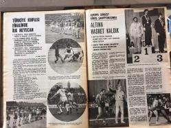 HAYAT SPOR DERGİSİ - 10 MAYIS 1978 - SAYI: 19 - MERSİN İDMANYURDU 1978 TAKIM KADROSU POSTERİ - ECZACIBAŞI BASKETBOL TAKIMI 1978 TAKIM KADROSU POSTERİ - ARKA KAPAK; ADANASPOR'LU ERHAN POSTERİ - FENERBAHÇE - ZONGULDAKSPOR - VEYSEL SERÇE - BEŞİKTAŞ - GALATASARAY - TRABZONSPOR - ALTAY - DİYARBAKIRSPOR - NEJAT KASAPOĞLU - HAMDİ SERPİL TÜZÜN - ZAKİR BARUTÇU - SALİH SEZER - CEM ATABEYOĞLU - SAMSUNSPOR - HACETTEPE - HALİT KIVANÇ - LIVERPOOL - DAVID BEDFORD ve SUE HOLNSTROM EVLENDİ - ERGİN SANVER - CEM ATABEYOĞLU - ERDEN GÜLEY - POSTERLİ 32 SAYFA TAM TAKIM SPORM DERGİSİ