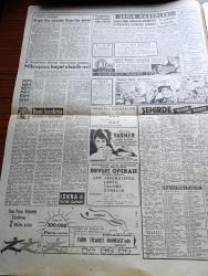 Hürriyet Gazetesi - 1 Nisan 1960 - İçki Sarfiyatı Süratle Artıyor - Adana'da Parti Kavgası - En Çok Para Rakı Ve Votkadan Geliyor - Ramazan Bayramı Güzel Havada Neşeli Olarak Geçti - Sanayi Kredileri Yeni Bir Nizama Bağlanacak - İsmet İnönü Bir Katı 35 Dakikada Çıkabildi - Bir Randevu Evinin Fedaileri Birbirine Girdi Bir Ölü Var - Beni Bırakma Yazan Harold Robbins Yazı Dizisi - Mikropsuz Bir Hayat Olabilir Mi - İtalya'da Gelecek Elektrikli Trenlerle Seferler Artıyor - Dedektif Nik'in Maceraları Çizgi Roman - 400 Yıl Önce Lalenin Boğaz Kıyılarından Atlantike Gidişinin Hikayesi - Kalp Aldanmaz Aşk Ve Macera Romanı Çizen Faruk Geç -  Allah Çocukları Unuttu Yazan Oya Baydar - Açık Filmler Artık Kesilmeyecek -   Kazova Mağazası - Fatoş Çizgi Roman - İtalya Amatör Milli Futbol Takımı Bugün Uçakla Ankara'ya Geliyor - Fenerbahçe Basketbol Turnuvasından Çekildi - Spor Toto 12 Maçı Bilen 6 Kişiye 12363 Er Lira Verdi - Fenerbahçe'nin Eski Antrenörü Molnar Federasyon Başantrenörü Oldu
