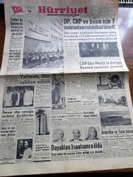 Hürriyet Gazetesi - 16 Nisan 1960 - Trakyada Babaeski Bölgesinde Petrol İzi Görüldü - Demokrat Parti CHP Ve Basın İçin 7 Noktadan Tahkikat İstedi - Kıbrıs'ta Üs İhtilafı Atom Silahı İle İlgili - Hapse Girişinden 40 Gün Sonra Ahmet Emin Yalman Dün Tahliye Oldu - CHP'liler Meclis'te Avrupa Konseyi Seçimine Girmedi - Amerika Ve Feza Yarışı - İyileşen İsmet İnönü  Dün Sokağa Çıktı- İsimsiz Kadın Aşk Ve His Romanı Yazan Theresa Drake Yazı Dizisi - Eski Hocalar Yazan Nihad Sami Banarlı - Dedektif Nik'in Maceraları Çizgi Roman - Babam Abdülhamid - Kalp Aldanmaz Aşk Ve Macera Romanı Çizen Faruk Geç - Kızıl Çin Everest Dağına Sahip Çıkıyor - Marilyn Monroe Yakında Huysuzlar Filmine Başlıyor - Allah Çocukları Unuttu Yazan Oya Baydar - Spor Toto'da 5000 Liradan Fazla Kazanandan Yüzde 20  Vergi Kesiliyor - Juniorlar Turnuvasında İlk Maçımız - Fatoş Çizgi Roman - Güngörmüşler Çizgi Roman