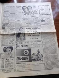 Hürriyet Gazetesi - 22 Nisan 1960 - Kolektif İş Akdi İle İşçiler Grev De İstiyor - Turizm İşleri İçin Ayrı Bir Vekalet Kuruluyor - Güney Kore'de Hükümet İstifa Etti - Bin Adet Kelepçe Satın Alınacak - Real Madrid 3 Barcelona 1 -  Park Otele 14 Kat İlave ediliyor - İsimsiz Kadın Aşk Ve His Romanı Yazan Theresa Drake Yazı Dizisi - Atmosferdeki Radyoaktivite Artıyor - Eski Tersane Caddesi Dün 5 Milyon 600 Bin Liraya İhaleye Çıkarıldı - Dedektif Nik'in Maceraları Çizgi Roman - İstanbul'da Bugün Tiyatro Ve Sinema Programı - İstanbul Ankara Radyosu Programı - Kalp Aldanmaz Aşk Ve Macera Romanı Çizen Faruk Geç -  Nasır'ın Hakikat Haline Gelen Rüyaları Fes Ve Entari Birden Fazla Kadınla Evlenme - Allah Çocukları Unuttu Yazan Oya Baydar Yazı Dizisi - Sevim Çağlayan Her Akşam Kazablanka'da - Balarısı Ahmet Ve Özdemir - Fenerbahçe Ve Vefa Bugün Ankaraya Hareket Ediyor - İstanbul'da Bu Hafta 794.784 Liralık Spor Toto Oynandı - Beşiktaş'ın Bayram Programı Tesbit Edildi - Fatoş Çizgi Roman