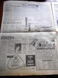 Hürriyet Gazetesi - 7 Mayıs 1960 - Vapurlar Ve Trafik Kısaltılan Gece Yasağı'na Ayarlandı - Yılın Düğünü Prenses Margaret Evlendi - Prenses Margaret'in Düğününden Fotoğraflar - Meclis Dün 25 Dakika Devam Etti - Amerikan Başkanı Eisenhower'in Rusya Seyahati Şüpheli - Spaak Ve NATO Temsilcileri Bursa'yı Ziyaret Edecekler - Havanın Soğuması Sebebiyle Hıdırellez Çok Sönük Geçti - İsimsiz Kadın Aşk Ve His Romanı Yazan Theresa Drake Yazı Dizisi - Dedektif Nik'in Maceraları Çizgi Roman - İstanbul Ankara Radyosu Programı - Simone Signoret Kocasını Marilyn Monroe'yo Mu Kaptırdı - Kalp Aldanmaz Aşk Ve Macera Romanı Çizen Faruk Geç - Hürrem Sultan Yazan Feridun Fazıl Tülbentçi Yazı Dizisi - Pier Angeli Pat Boone'a Aşık Mı Oldu - Allah Çocukları Unuttu Yazan Oya Baydar Yazı Dizisi - Milli Lige 14 Mayıstan İtibaren Konya Ve Bursa'da Devam Edilecek - Ordulararası Basketbolda Amerika Birinci Biz Beşinci Olduk - İngiltere Federasyon Kupası Finali Bugün Oynanıyor - Fatoş Çizgi Roman - Güngörmüşler