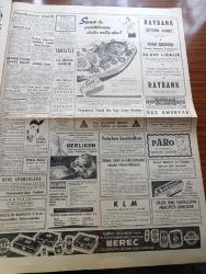 Hürriyet Gazetesi - 12  Mayıs 1960 - Meclis 23 Mayıs'a Kadar 11 Günlük Bir Tatile Girdi - Ankara'da At Yarışlarına İzin Verildi - Sudan Başvekil Yardımcısı Dün Ankara'ya Geldi - Adnan Menderes Dün İstanbul'a Geldi - Atatürk Lalesi Hollanda'da - Eisenhower Hala Zirve Konferansından Ümitli - Ankara'nın Su Projesi İçin Bir Heyet Rusya'ya Gönderiliyor - Ankara'da iki Basın Mahkumiyeti - İsimsiz Kadın Aşk Ve His Romanı Yazan Theresa Drake Yazı Dizisi - Sisi Dağıtacak Bir Cihaz İmal Edildi - Dedektif Nik'in Maceraları Çizgi Roman - Otobüs Tren Rekabeti Gün Geçtikçe Genişliyor - Burç Falınız - Kalp Aldanmaz Aşk Ve Macera Romanı Çizen Faruk Geç - Pascale Petit Brigitte Bardot'un Yerini Alıyor - Lili Saint Cyr Avrupalı Striptizcileri İle Yarışta - Allah Çocukları Unuttu Yazan Oya Baydar - Hürrem Sultan Yazan Feridun Fazıl Tülbentçi Yazı Dizisi - Dün Oran'a Varan Ordu Futbol Takımı Bugün İdman Yapacak - İtalyan Antrenör Sandra Puppo Fenerbahçe'nin Teklifini Kabul Etti - Gündüz Kılıç