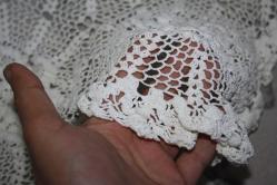 El Örgüsü Tığ Işi 1 Adet Fiskos Masa Örtüsü (85X93) El Işi Dantel   VE 12 ADETTE KÜCÜK BOY DANTEL ÖRTÜ 20X20 CM (ANTIK KOLİ 8