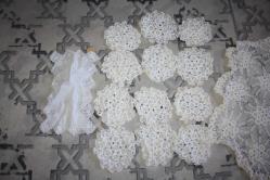 El Örgüsü Tığ Işi 1 Adet Fiskos Masa Örtüsü (85X93) El Işi Dantel   VE 12 ADETTE KÜCÜK BOY DANTEL ÖRTÜ 20X20 CM (ANTIK KOLİ 8