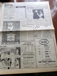 Hürriyet Gazetesi - 22 Mayıs 1960 - Hindistan Başvekili Nehru Bugün 17 de İstanbul'a Geliyor - Ankara'da 3 Sinema 2 Gün Kapatıldı - Adnan Menderes'in Atina Gezisi Programı - Uludağ'daki Teleferik Ekim Sonunda Açılacak - John Foster Dulles'ın Kız Kardeşi İstanbul'da - Brigitte Bardot Gülü - Kötü Yola Düşen Kadınlara Nafaka - Ayşecik Zeynep Değirmencioğlu Ceylan Yayınlarını Ziyaret Etti - Dedektif Nik'in Maceraları Çizgi Roman - Kalp Aldanmaz Aşk Ve Macera Romanı Çizen Faruk Geç - Prenses Süreyya Bundan Sonra Hiç Kimseye Tabi Olmadan Hür Yaşayacağım Diyor - Allah Çocukları Unuttu Yazan Oya Baydar Yazı Dizisi - Hürrem Sultan Yazan Feridun Fazıl Tülbentçi Yazı Dizisi - Ordu Futbol Takımımız Şampiyonluk İçin Bugün Belçika İle Karşılaşıyor - Bugün Adana'da Beşiktaş Fenerbahçe İle Karşılaşıyor - Sofya Enternasyonal Atletizm Şampiyonası Bugün Başlıyor -  Fatoş Çizgi Roman - Güngörmüşler Çizgi Roman