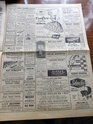 Hürriyet Gazetesi - 22 Mayıs 1960 - Hindistan Başvekili Nehru Bugün 17 de İstanbul'a Geliyor - Ankara'da 3 Sinema 2 Gün Kapatıldı - Adnan Menderes'in Atina Gezisi Programı - Uludağ'daki Teleferik Ekim Sonunda Açılacak - John Foster Dulles'ın Kız Kardeşi İstanbul'da - Brigitte Bardot Gülü - Kötü Yola Düşen Kadınlara Nafaka - Ayşecik Zeynep Değirmencioğlu Ceylan Yayınlarını Ziyaret Etti - Dedektif Nik'in Maceraları Çizgi Roman - Kalp Aldanmaz Aşk Ve Macera Romanı Çizen Faruk Geç - Prenses Süreyya Bundan Sonra Hiç Kimseye Tabi Olmadan Hür Yaşayacağım Diyor - Allah Çocukları Unuttu Yazan Oya Baydar Yazı Dizisi - Hürrem Sultan Yazan Feridun Fazıl Tülbentçi Yazı Dizisi - Ordu Futbol Takımımız Şampiyonluk İçin Bugün Belçika İle Karşılaşıyor - Bugün Adana'da Beşiktaş Fenerbahçe İle Karşılaşıyor - Sofya Enternasyonal Atletizm Şampiyonası Bugün Başlıyor -  Fatoş Çizgi Roman - Güngörmüşler Çizgi Roman