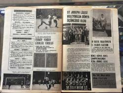 HAYAT SPOR DERGİSİ - 24 MAYIS 1978 - SAYI: 21 - ŞAMPİYON FENERBAHÇE 1977-78 ŞAMPİYONLUK HATIRASI POSTERİ - MALATYASPOR TAKIMI 1978 KADROSU POSTERİ - VEYSEL SERÇE - BEŞİKTAŞ, GALATASARAY - ÜSTÜN SEÇKİN - HAMDİ SERPİL TÜZÜN - ADANA DEMİRSPOR, TRABZONSPOR - DR. HÜSEYİN LEBLEBİCİOĞLU - SERKAN ACAR, FUAT GÜNGÖR, RADMİLO İVANÇEVİÇ, YAVUZ ŞİMŞEK, YENAL KAÇIRA, EMİN İLHAN, ALPASLAN ERATLI, COŞKUN DEMİRBAKAN, İSMAİL KURŞUN, CEM PAMİROĞLU, HALİL POÇAR, ERHAN ALTIN, ONUR KAYADOR, NEJAT KASAPOĞLU - CAT DAVIS - EDİRNESPOR ŞAMPİYON - HALİT KIVANÇ - BECKENBAUER - CEM ATABEYOĞLU - KIRIKKALE'DE ŞAMPİYONLUK BAYRAMI VAR - ERHAN GÖGEM - 19 MAYIS MARATONUNU SADIK SALMAN KAZANDI - MIKE TULLY - CEM ATABEYOĞLU - ERDEN GÜLEY - ARKA KAPAK, GALATASARAY'LI GÖKMEN - POSTERLİ 32 SAYFA TAM TAKIM SPOR DERGİSİ
