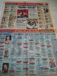 SABAH MELODİ GAZETESİ VE SABAH TELERAMA GAZETESİ KADINLARA ÖZEL - 14 Ocak 1994 -Karikatürler-Walt Disney/Boncuk-Mort Walker-Dick Browne/Bizim Aile-Tom Armstrong/Marvin-Graham Allen-John Dodd/Kral Kedi-Süleyman Turan/Dön Artık-Astroloji-Bülent Kısa-Klinik-Meltem Pusat-Telerama Programı-Sabah Filmleri-Öğlen Filmleri-Akşam Filmleri-Erdoğan Sevgin-haydi şimdi gel-emrah-pınar eliçe-yalan rüzgarı-rıfat ılgaz-hababam sınıfı-metropol yapımcılık-naşit özcan-bahtiyar engin-cem karakaş-okay şenol-murat bölükbaşı-özden Özgür dal-harun kolçak-mavi sakal-altın dişli hayriye-akrep nalan-mahmut tuncer-aydemir akbaş-ibrahim tatlıses-abdullah şahin-enver demirkan-nursaç doğanışık-nilüfer-sezen aksu-ali öztürk-ceylan palay-ceylan saner-meliha varol-bebek yüzlü-sami aksu-cem idiz saçı bilgi Suat suna-şen şakrak-aliye desidero-bir başka gece-yaz evi-açık öğretim-mazhar Fuat özkan-ayşegül aldinç-onno tunç-izzet öz-vizyon-kuru gözler-solak çocuklar-öksürük-harp okulu-şöhret peşinde-kan emiciler-çifte korku-b