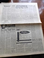 Zafer Gazetesi - 13 Nisan 1960 - Demokrat Parti Meclis Grubunun Neşrettigi Tebliğ - Meclise Verilecek Tahkikat Takriri İttifakla Tasvip Ve Kabul Olundu - Sanayici Tüccar İş Adamı Ve Bankacıların İsmet İnönü'ye Protestosu - Germencik'te Vuku Bulan Zelzele Münasebetiyle Başvekil Adnan Menderes'in Aydın Valisi Hilmi İncesulu'ya Telgrafı - Doktor Fazıl Küçük Kıbrıs Üsler Mevzuunda Yeni Bir Teklifte Bulundu - Brigitte Bardot Eisenhower'a Chessman'ın Affı İçin Mektup Gönderdi - Son Yılların Sanat Olayları Yazan Nuri Sami Koral - Karanlıktaki Kadın Yazan Frank Slangher Yazı Dizisi - Şerefinize Adlı Eser Sahneye Kondu - Güney Kore'de Dün Özel Hal İlan Edildi - Anthony Eden'in Siyasi Hatıraları Yazı Dizisi - İki Yıl Sonra Ay'a İnsan Gönderilecek - Doğu Batı Silahsızlanma Konferansında Görüşmeler - Tek Kurşunla Vurulanlar Yazı Dizisi - Turizm Bankası Kanunu - Spor Toto'da Haftanın Tahmin Ve Tahlilleri - En Büyük İddiası Rekabet Ve Prestij Olan Maç Galatasaray Fenerbahçe - Samsun Güven Otobüsleri