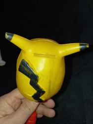 90 lardan Pokemon oyuncak . Pil kapağı yok. Kulağı delik Üst kisim kumbara model