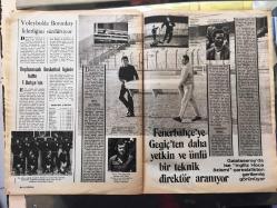 HAYAT SPOR DERGİSİ - 10 ARALIK 1975 - SAYI: 50 - CİLT: 4 - GİRESUNSPOR 1975 TAKIM KADROSU POSTERİ - KASTAMONUSPOR 1975 TAKIM KADROSU POSTERİ - ISPARTASPOR 1975 TAKIM KADROSU POSTERİ - FATİH TERİM, FETHİ DEMİRCAN - TÜRK BOKSU - ODHAN BAYKARA - ERDOĞAN ÇİFTLER - DONNA MURRAY - SABRİ HOCA - BEŞİKTAŞ - METİN OKTAY - ALTAY SPOR - TUNCAY TUĞAL - MECİT AVCI - BÜLENT ÖZYAZICI - DÜŞVAR İYİİŞ - AZİZ ERGÜN - ALİ HOŞFİKİRER - OKAN YÜKSEL - ÖMER KARADAĞ - CEM ATABEYOĞLU - TAMER KAPTAN - TAMER GÜNEY - MEHMET EREN - İHSAN TUNCALI - VECDİ KÖKSAL - LÜTFÜ DAĞDAŞ - ONUR BELGE - ÇETİN KURDOĞLU - NECDET GÜNGÖRSÜN - NEVZAT BALKAYA - ÖZER IŞIK - MUHARREM ATİK - ÖZER IŞIK - VECDİ KÖKSAL - ÖMER KAYA - DİDİ, FENERBAHÇE - GÜVEN KUYUMLU - GALATASARAY - NECMİ ERSAN - ARKA KAPAK; ENDER KONCA - 32 SAYFA TAM TAKIM SPOR DERGİSİ