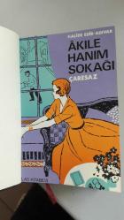 Akıle Hanım Sokağı - Çaresaz / Ciltli