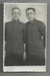 BİRİ İKİ DİĞERİ ÜÇ YAKA YILDIZLI ESKİ SUBAY FOTOĞRAFI...
