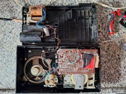 GENERAL ELEKTRIK Kaset Çalar - KAset Dönüyor ama sarma yok - ses zayıf - Kaset Kapağı manuel açılıyor (Bakıma İhtiyacı var)