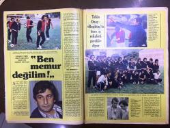 HAYAT SPOR DERGİSİ - 22 EKİM 1975 - SAYI: 43 - CİLT: 4 - VEFA SPOR 1975 TAKIM KADROSU POSTERİ - TEKİRDAĞSPOR 1975 TAKIM KADROSU POSTERİ - GALATASARAY - ESKİŞEHİRSPOR - KAYAHAN TÜRKÇÜ - TRT ve SPOR - İBRAHİM İŞSEVENLER - OKAN YÜKSEL, İZMİR MEKTUBU - ADANA MEKTUBU, ALİ HOŞFİKİRER - ZONGULDAK MEKTUBU, GÖNÜL ALIŞIR - BURSA MEKTUBU, İBRAHİM İŞSEVENLER - PERMA-SHARP REKLAMI - DİDİ ve FENERBAHÇE - TEKİN ONAY, BEŞİKTAŞ, DÜŞVAR İYİİŞ - BÜLENT ÖZYAZICI - OLAYLI ESKİŞEHİRSPOR FENERBAHÇE MAÇI, ESKİŞEHİRSPORLU TARAFTARLRIN BAŞINI TAŞLA YARDIKLARI FENERBAHÇE KAPTANI YILMAZ - BÜLENT ÖZYAZICI - MECİT AVCI - OKAN YÜKSEL - FATİH TERİM - İSKENDERUNSPOR - AKAY EREN - CAHİT SAĞLIK - FAHRİ İKİLER - İRFAN RUSÇUKLU - KEMAL ÖZUĞUR - LİDER KOCAALİSPOR - METİN TÜRKMENOĞLU - AHMET ÇUHACI - LÜTFÜ DAĞDAŞ - SABRİ HOCA - YALÇIN ÇINAR - SADETTİN UÇKUNOĞLU - MEHMET EMİN POLAT - ERHAN ÜNAL - TURGAY RENKLİKURT - ARKA KAPAK, TEKİRDAĞSPOR POSTERİ - POSTERLİ 32 SAYFA TAM TAKIM SPOR DERGİSİ